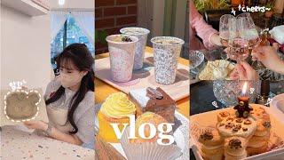 vlog. 파워 J들의 연남동 핫플 뿌시기✨ | 쌍둥이 자매 데이트(초이다이닝, 땡스오트), 포트링 도자기공방에서 캐릭터그릇 만들고 와인바🥂에서 생일파티 | 일상 브이로그