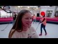 scholieren in venlo schaatsen in hun school