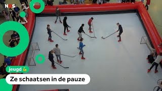 Scholieren in Venlo schaatsen in hun school