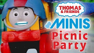 Hilarious Picnic Party with MINIS | Playing around with Thomas & Friends | Thomas & Friends