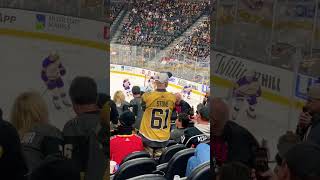 Los Angeles Kings fan goes crazy