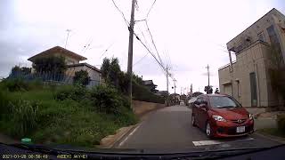 八千代中央駅近くの住宅街の道