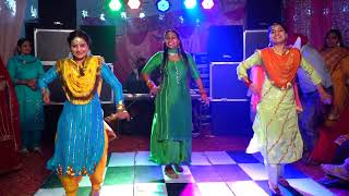Best shadi special dance#gulabi#pani#amrik#vik#