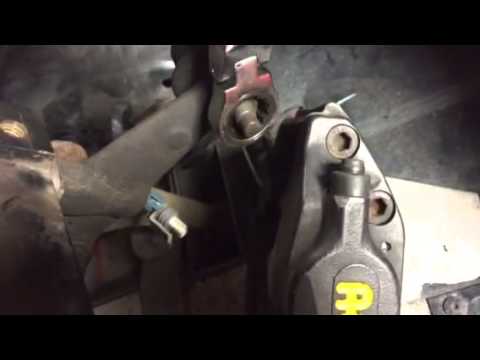 Lotus Exige ball joint nut spinning Lotus Exige ball joint nut spinning