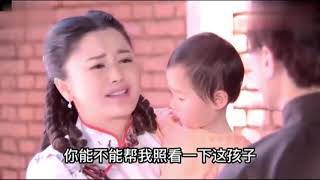 军官审问女囚犯，太太一看她身上手镯，竟是失散20年的女儿