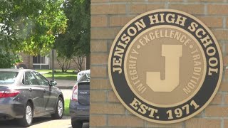 Student challenges Jenison High School's dress code