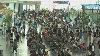 김해공항 증축 완료…숨통 텄지만 포화는 여전 / 연합뉴스TV (YonhapnewsTV)