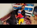 Fascinating and real documentary: the lifestyle of a nomadic father and his baby in rainy weather