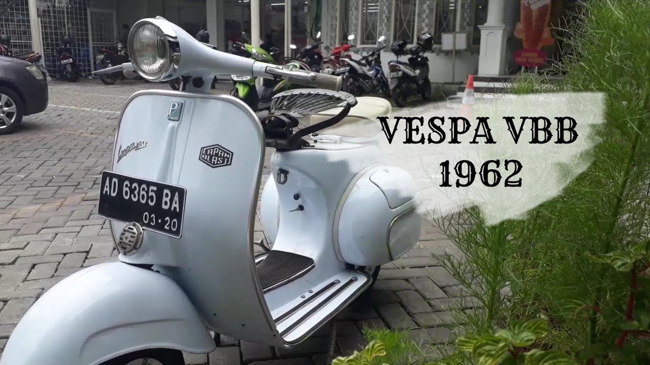 Vespa VBB - YouTube