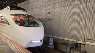 小田急電鉄団体臨時列車「ありがとうVSE！～Special Thanks \u0026 Forever～鉄道大好きタレントと行く！特急ロマンスカー・VSE全線走破ミステリー」相模大野駅発車シーン