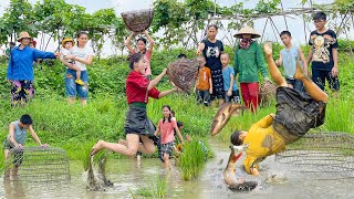 Ethnic Girl Meets Snake With Villagers Catching Fish.