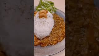 花椒薬膳カレー「チキンとラムのあいがけカレー」