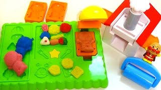 アンパンマンねんどでわくわくパンこうじょうセットThe Fun Anpanman Clay Factory!