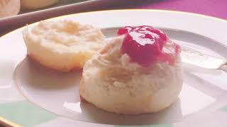 美味しいスコーンでクリームティー/ Perfect cream tea with beautiful scones