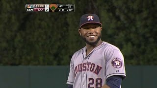 HOU@LAA: Singleton leaps to make great catch on liner