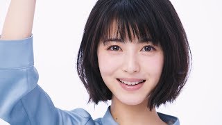 浜辺美波、ひっくり返る!?　スマートタッチ新CM「常識くるり」篇＆メイキング