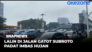 Imbas Hujan, Arus Lalu Lintas di Jalan Gatot Subroto Padat Merayap - Snapnews