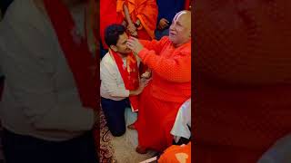 Manoj Muntashir ji with  Jagadguru Swami rambhadracharya Ji