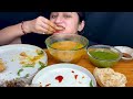 eating aloo samosa khasta kachori puri bhandare wale aloo sabji chutney food video asmr food