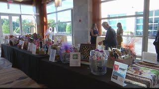 APF hosts auction, gala