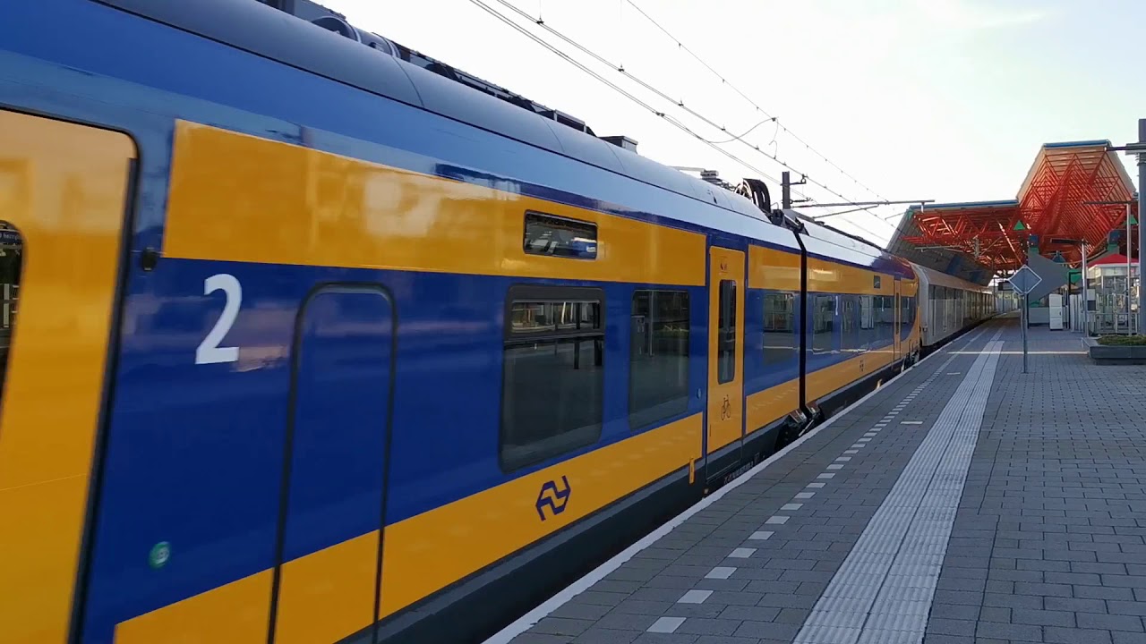 Binnenkomst Van Eerste Intercity Nieuwe Generatie In Nederland - YouTube