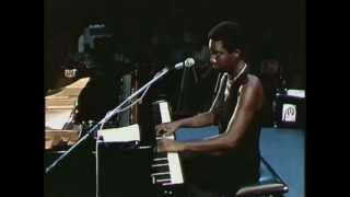 Nina Simone - I Wish I Knew How It Would Feel To Be Free Montreux 1976