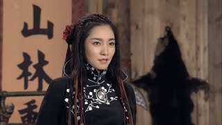 美女土匪將壯小夥綁到山寨，小夥被綁雙手竟秒殺小嘍啰，美女對他太感興趣了