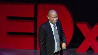 Educational Innovation Without Stationery and Electricity | Mr. Shuji Matsuoka | TEDxKramuonSarSt