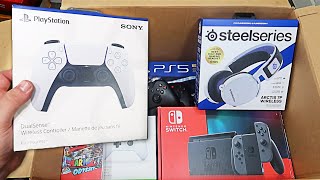 FOUND PS5 CONTROLLER!! GAMESTOP DUMPSTER DIVE JACKPOT!! PLAYSTATION 5 ACCESSORIES FIND!! OMG!!