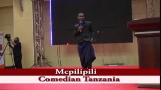 Mc pilipili amchekesha malkia wa nguvu Mc pilipili amchekesha malkia wa nguvu
