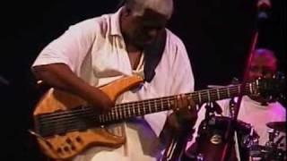 Waterwings-Abe Laboriel bass solo