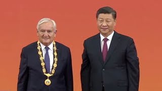 China awards 6 intl. figures the Medal of Friendship
