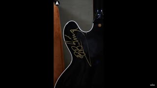 B.B. King ACTUALLY Signed This Gibson 'Lucille'! #Shorts