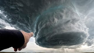 20 EPIC TORNADOES CAUGHT ON CAMERA