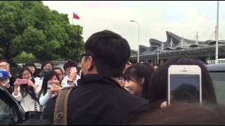 [FANCAM] 150415 YoonA Hangzhou Airport by YA _为允而行 (2)