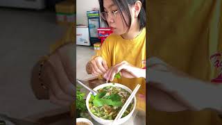 Phở Sài Gòn khác phở Hà Nội như thế nào? | NHÂN ĐI ĂN