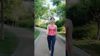 51岁熟女姐姐来自中国，想认识吗？关注我吧500