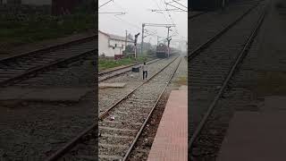 Danapur intercity express train 🚂🚃🚃🚃 kaa rutba 😄 #shorts #shortsvideo #ytshorts #indianrailways