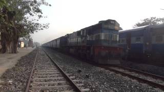 [IRFCA] Tezpur-Guwahati Intercity Express crossing with Rangiya-Tezpur Passenger