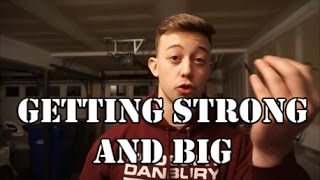 How To Get Strong While Also Gaining Muscle