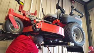 Vlog- Just a quick video getting the Gator blades installed on Gravely Pro turn 152 - SS Lawn Care