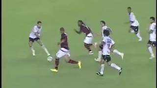 Gol de tabelinha entre Adriano Imperador e Vágner Love desde a saída de bola | Flamengo Classics