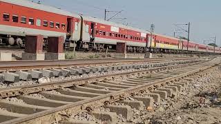 e2983 जोगबनी आनंद विहार सीमांचल एक्सप्रेस crossing | Jogbani  Anand Vihar EXPRESS दिल्ली हावड़ा रूट