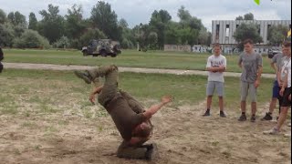 Полоса препятствий, бои без правил и ножевой бой: в Харькове прошел спортивный турнир полка \