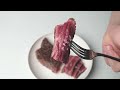 eng sub 기름 한 방울 없이 약불에서 맛있게 스테이크 굽는 방법 콜드 시어링 cold searing steak without oil