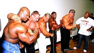 Mr Olympia 2004 backstage | Ronnie colman and JayCutler talk at Mr Olympia 2004