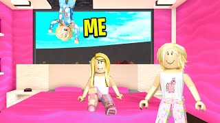 How To Glitch In Any House Wall In Welcome To Bloxburg Roblox - how to glitch through house and walls roblox welcome to bloxburg