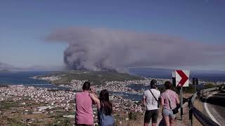 Wildfires hit Croatian island on Adriatic coast