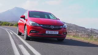 Opel Astra: Intro