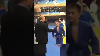 Vladimir Putin teaches a kid Judo🥶 #shorts #shortsfeed #vladimirputin #putin #ju